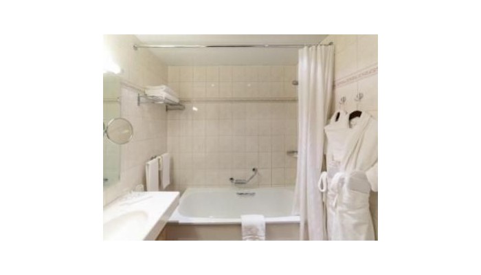 Hotel Grand Emerald poza 6