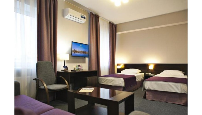 Russ Hotel poza 10